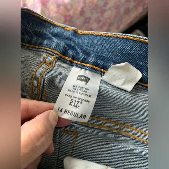 Vintage Levi’s altered capris size 14 - Picture 2 of 3